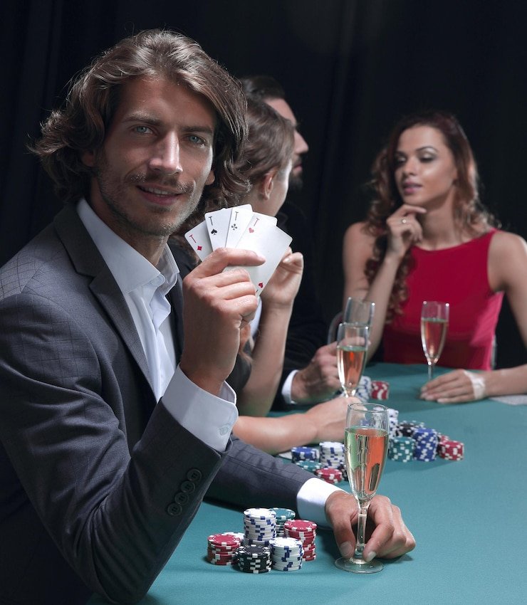 Domino QQ live table with multiple players and dealer on wap isitoto